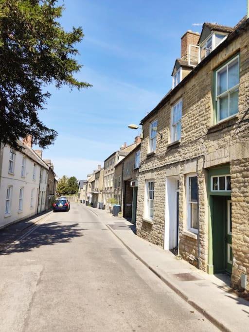 Spacious 1-Bed Apartment With Super King Or Twin In Central Charlbury, Cotswolds 外观 照片